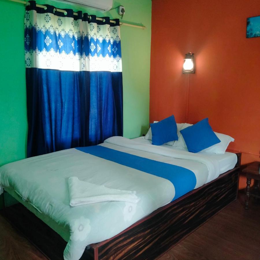 Hotel Tiger Tops Sauraha Dış mekan fotoğraf