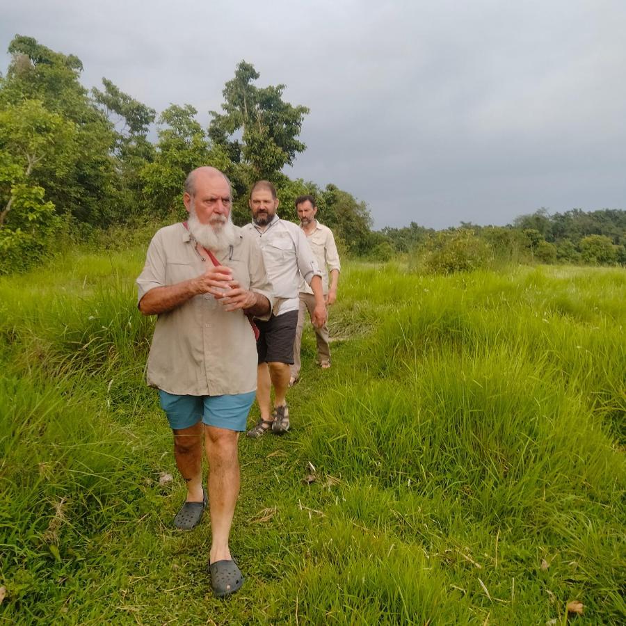Hotel Tiger Tops Sauraha Dış mekan fotoğraf