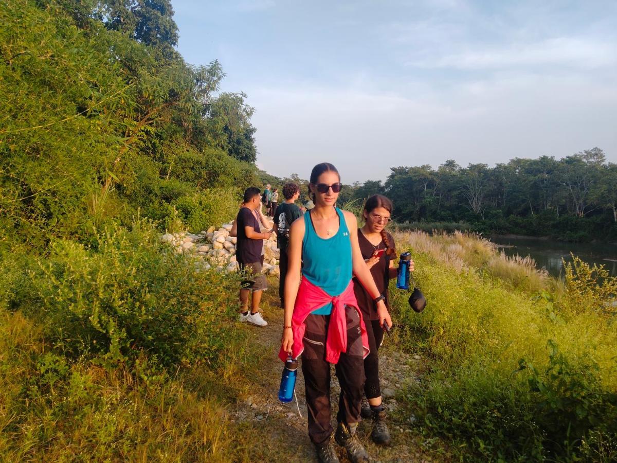 Hotel Tiger Tops Sauraha Dış mekan fotoğraf