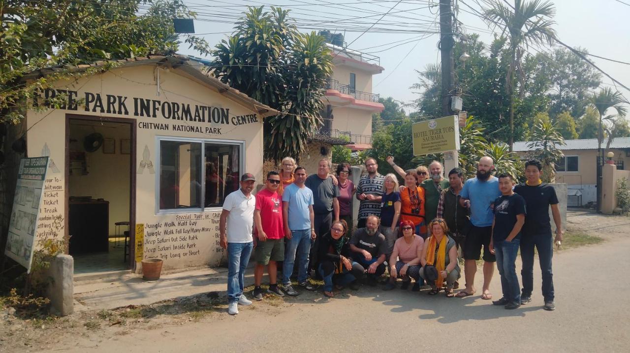 Hotel Tiger Tops Sauraha Dış mekan fotoğraf