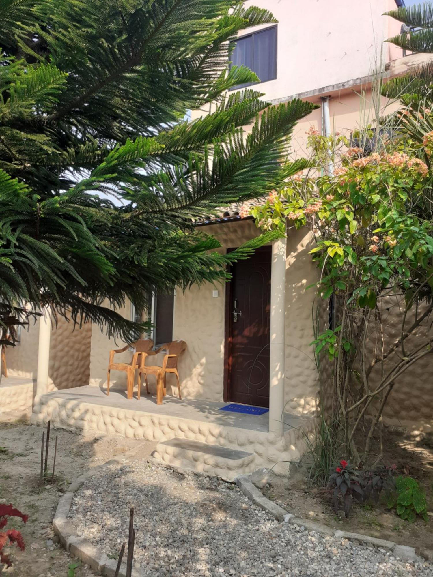 Hotel Tiger Tops Sauraha Dış mekan fotoğraf