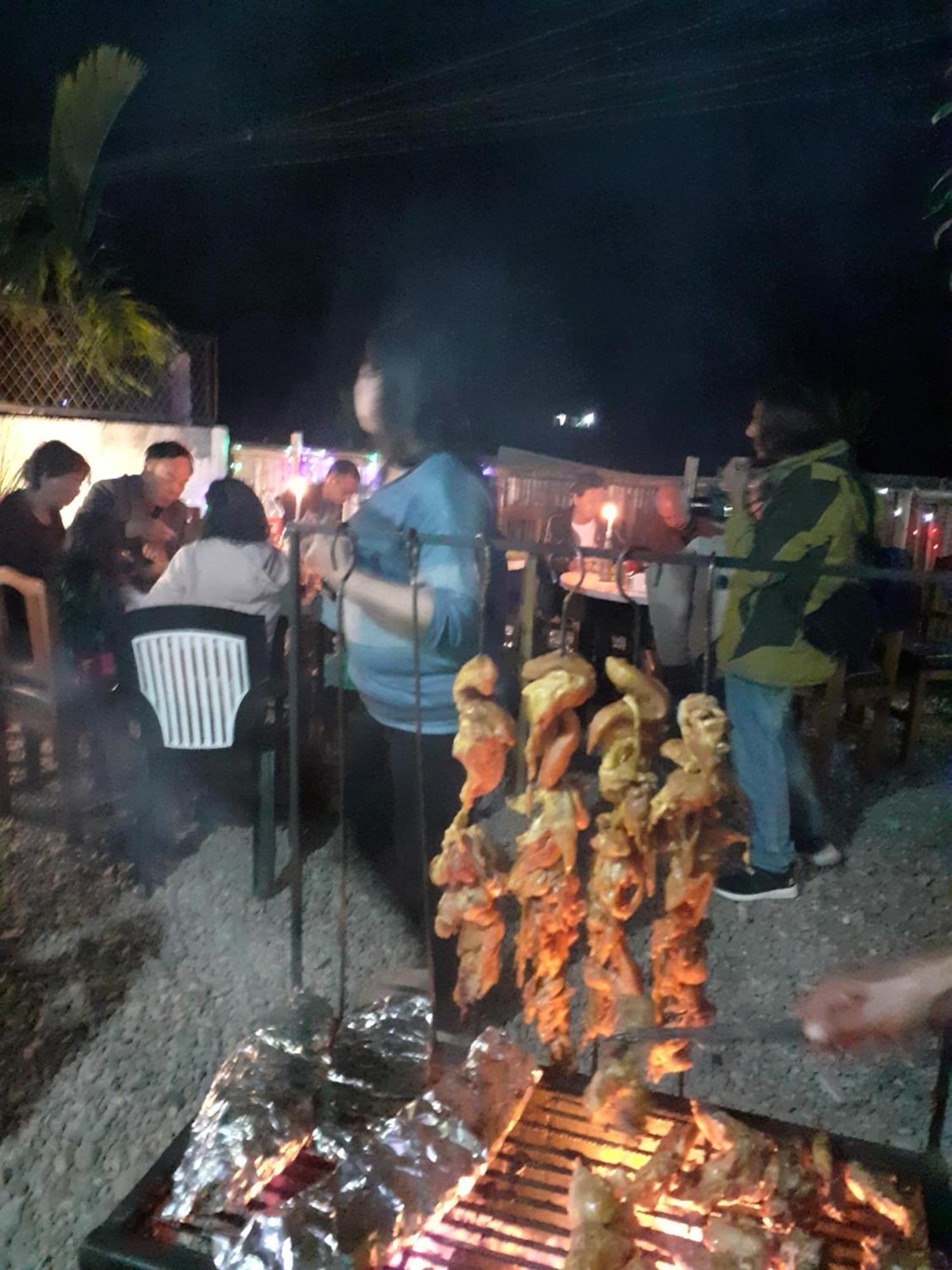 Hotel Tiger Tops Sauraha Dış mekan fotoğraf